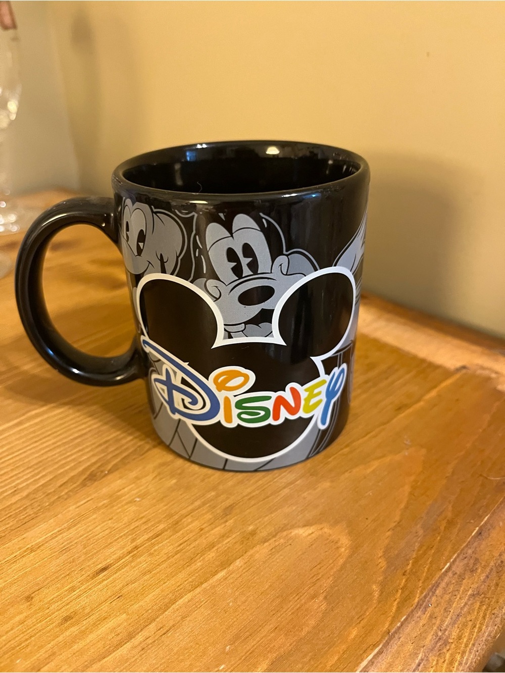 Disney Cup Mug Black Mickey Mouse Donald Duck Pluto Goofy Minnie Jerry Leigh